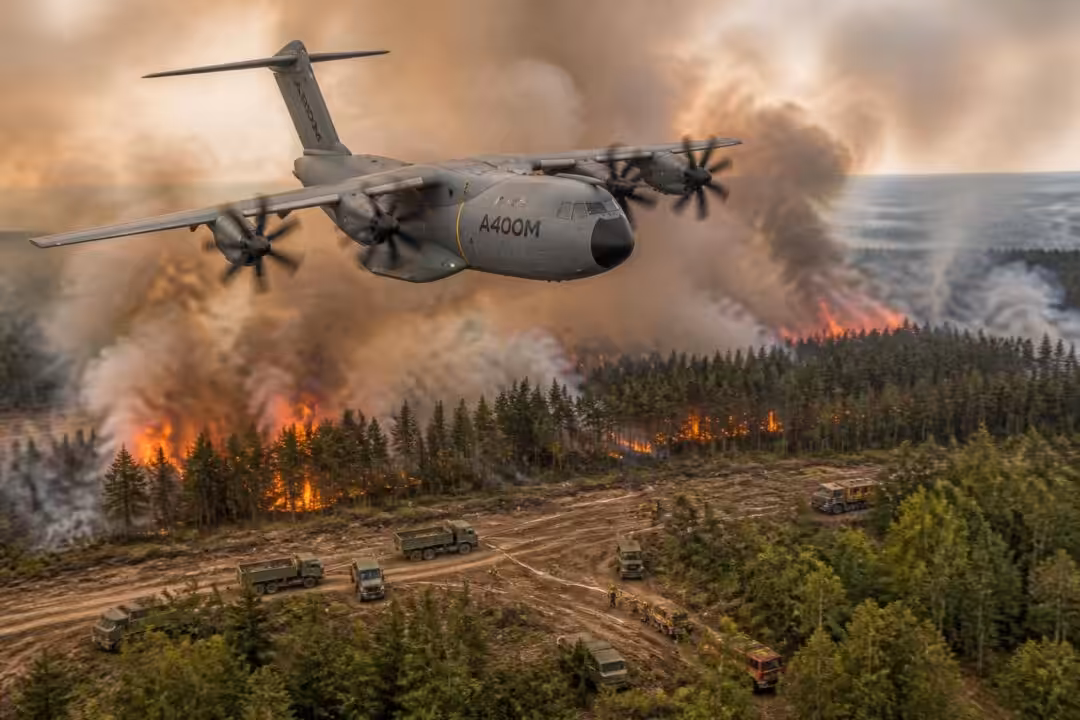 l'a400m mobilisé pour soutenir les opérations militaires de lutte contre les incendies, renforçant l'efficacité et la rapidité des interventions sur le terrain.