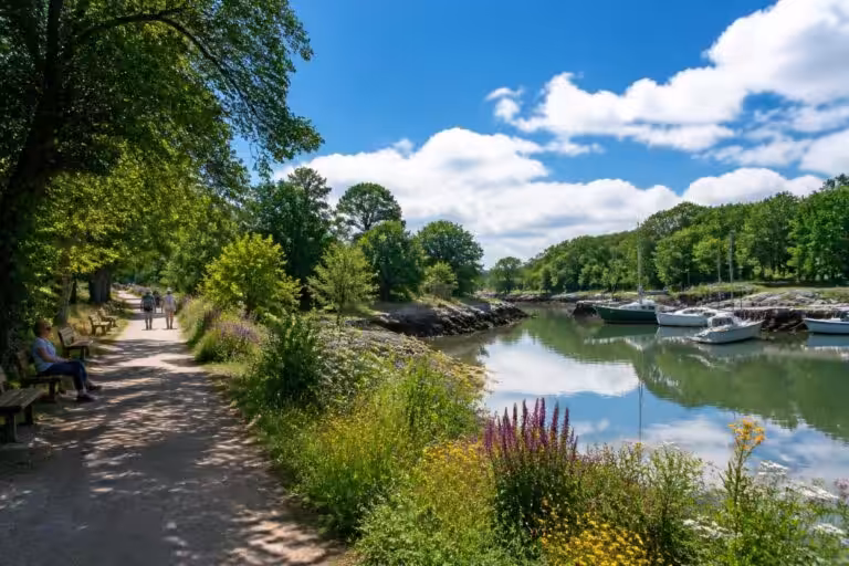 découvrez le parc du port mulon, un véritable écrin de verdure offrant détente, nature et activités en plein air. un lieu incontournable pour toute balade en famille ou entre amis.