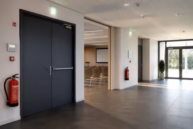 découvrez les obligations légales essentielles sur la réglementation des coupe-feu en erp et ce que dit vraiment la loi pour assurer la sécurité de vos établissements.